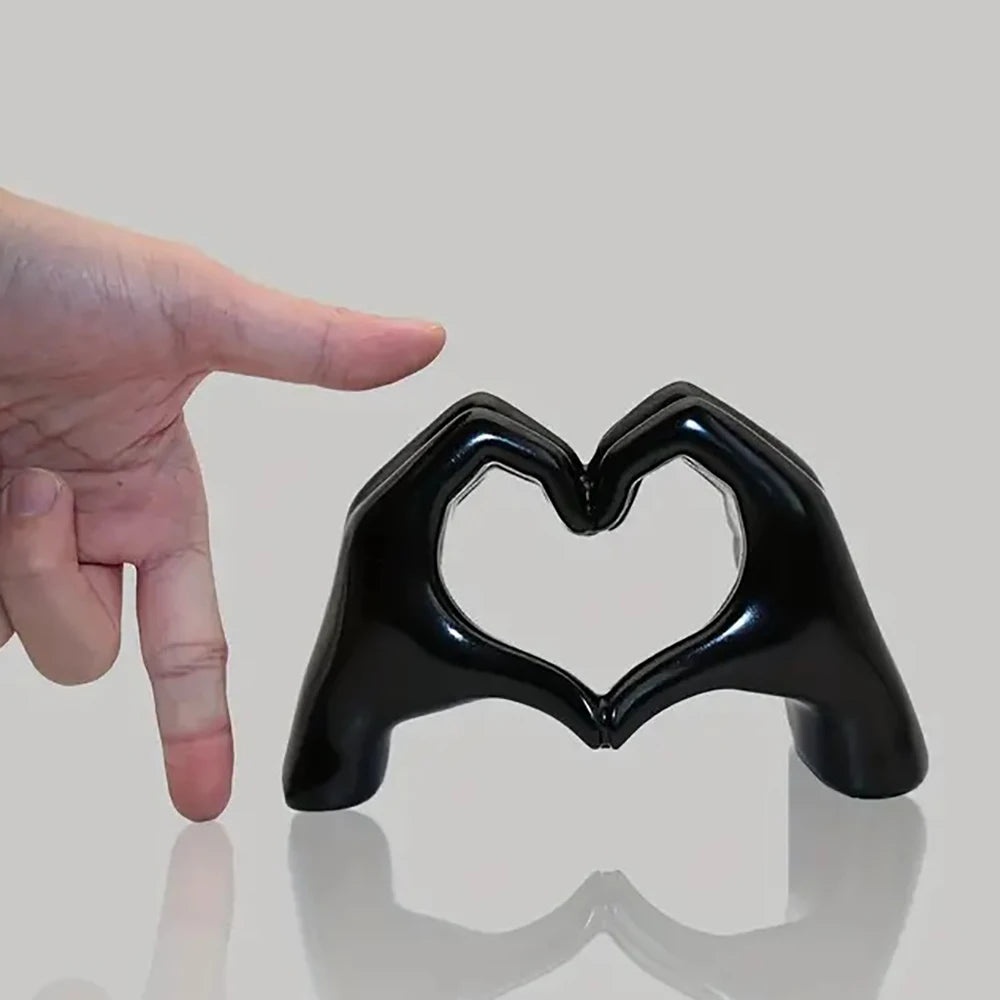 Heart Shaped Hand Gesture Sculptures Desktop Ornament Sculpture Figurines Nordic Light Luxury Art Crafts Office Home Decoration